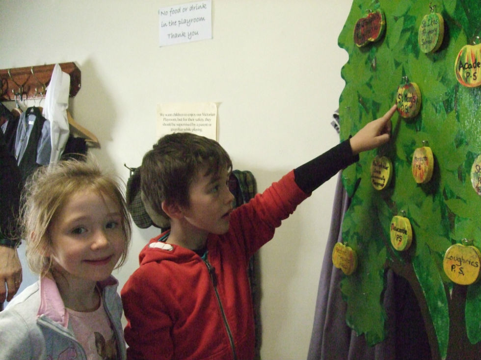 Year 3 and Year 4 photgraphs of trip to Applefest in Castleward