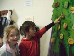 Year 3 and Year 4 photgraphs of trip to Applefest in Castleward